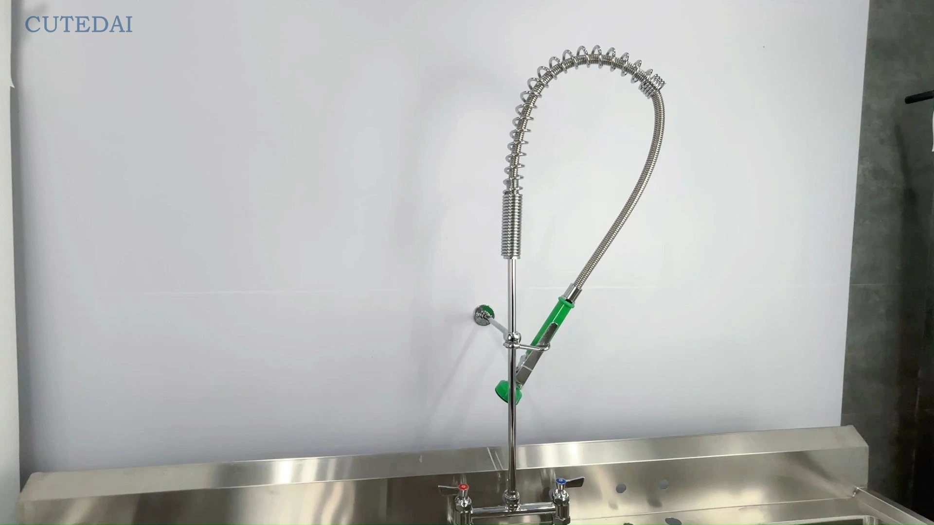 Rubinetto commerciale pre-risciacquo in ottone da 8 pollici per lavello da ristorante con doccetta 1