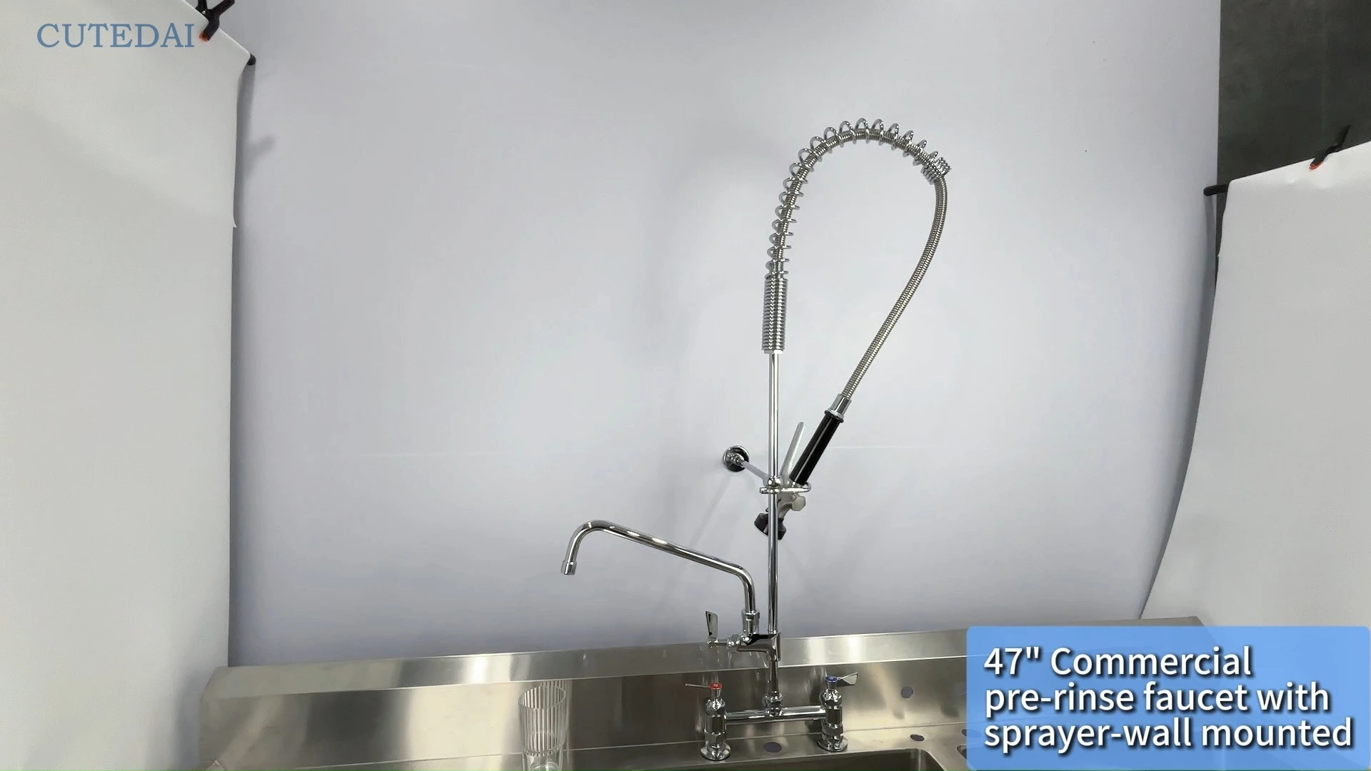 Grifo de cocina extraíble de latón de alta calidad para uso comercial, con prelavado y llenador de ollas, ideal para hoteles y residencias. 1