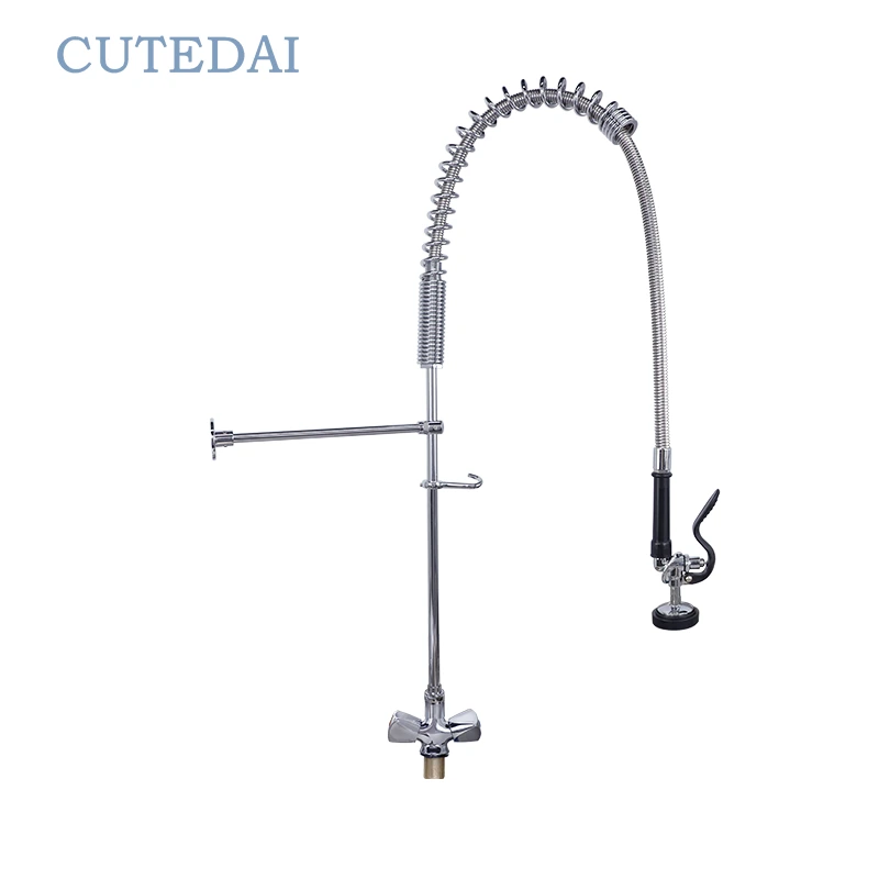 Torneira de cozinha comercial com dupla alavanca e pré-enxágue retrátil, design industrial para uso em hotéis, fabricada em latão. 1